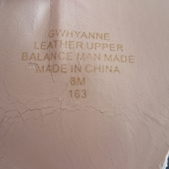 Guess Gwhyanne Size 8 medium Leather Elegant White and Tan Women's Heels - Picture 2 of 16